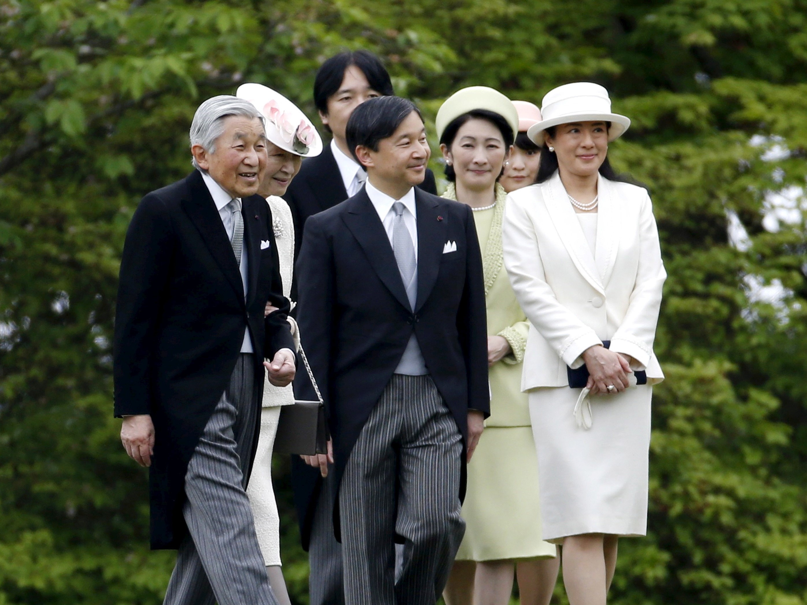 Ca bong trang va tinh yeu Viet Nam cua Hoang gia Nhat Ban hinh anh