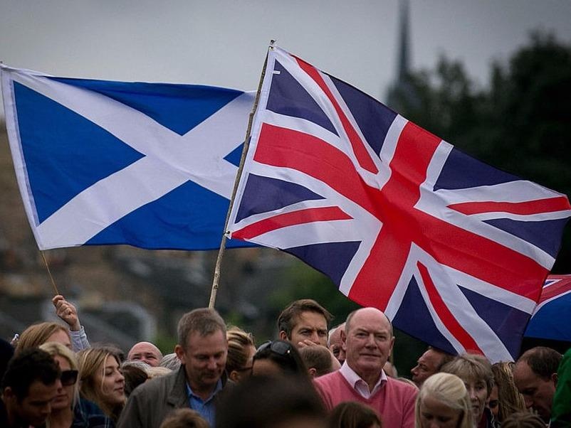 Scotland se trung cau dan y ve viec roi khoi Vuong quoc Anh hinh anh