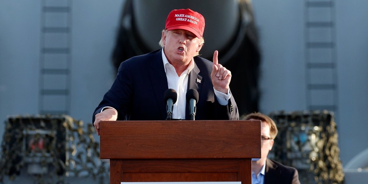 Trump quyên góp lương ảnh 1 Trump quyen gop luong anh 1