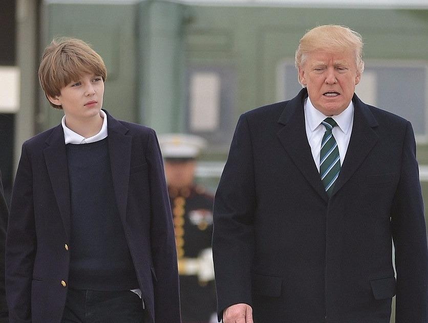 Barron Trump banh bao trong lan dau tien xuat hien tai Nha Trang hinh anh