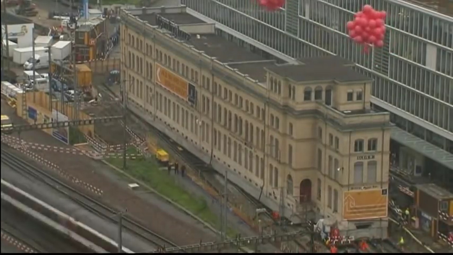 'Than den' di doi cong trinh nang 6.000 tan o Thuy Si hinh anh