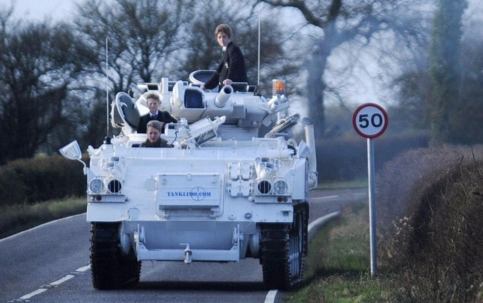 'Tai xe' lai xe tang dua con toi truong hinh anh