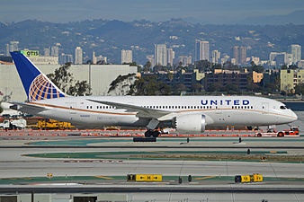 Nhung vu be boi chan dong cua United Airlines hinh anh