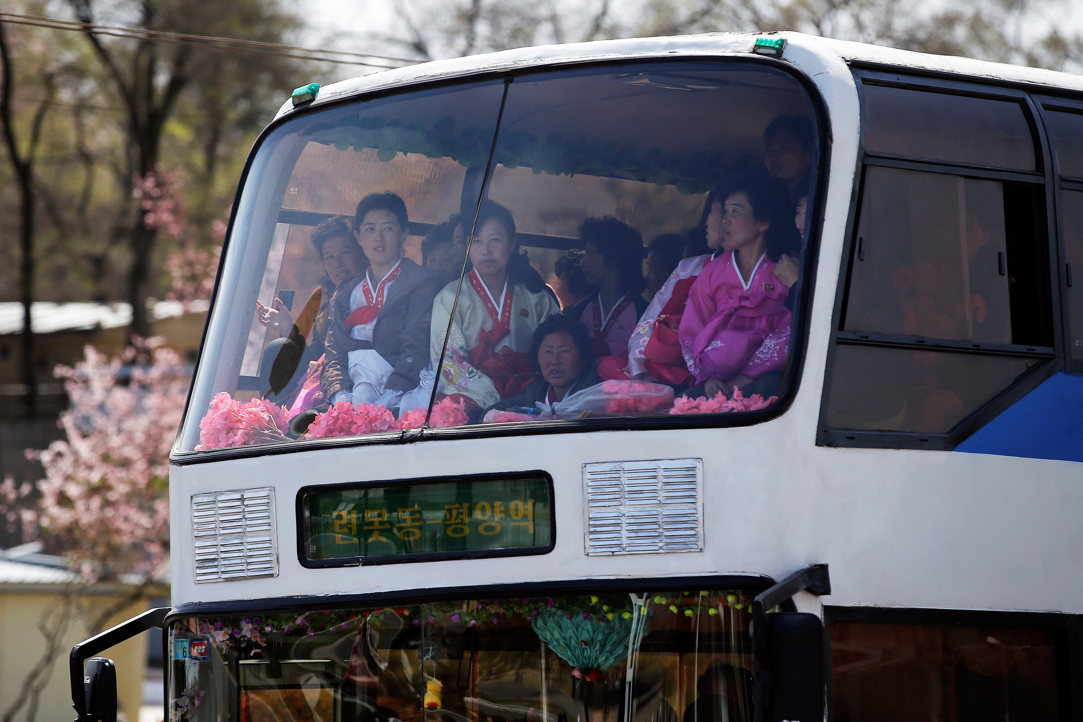 nguoi Trieu Tien chuan bi sinh nhat Kim Nhat Thanh anh 8