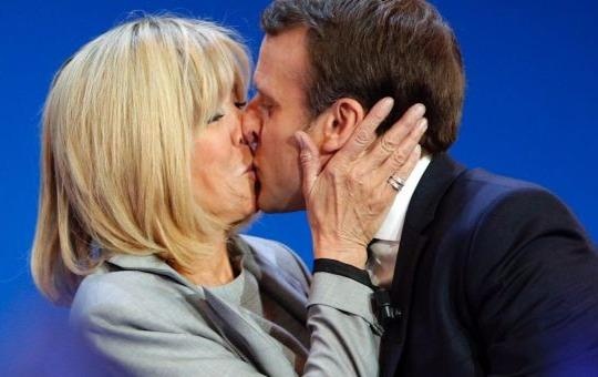 Tu nu hon dau den dam cuoi cua ung vien TT Phap va vo hon 24 tuoi hinh anh