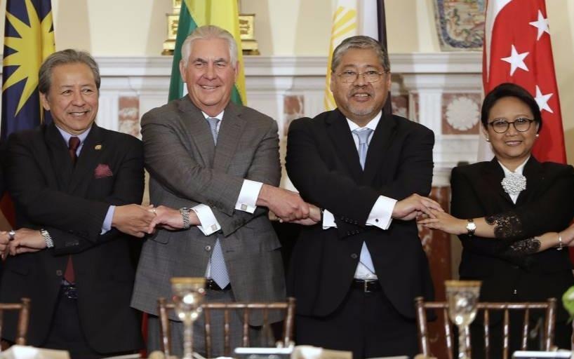 ASEAN hoan nghenh Tong thong Trump du APEC tai Viet Nam hinh anh