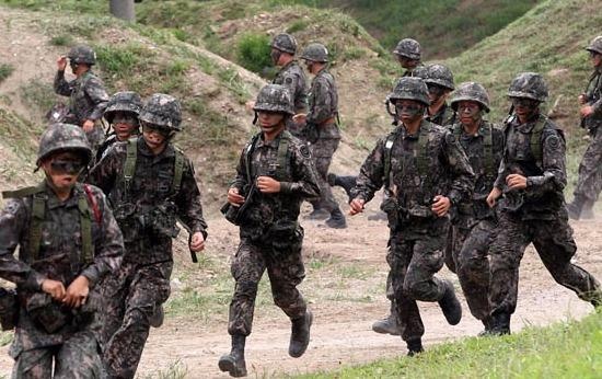 Han Quoc canh giac voi Trieu Tien truoc them bau cu tong thong hinh anh