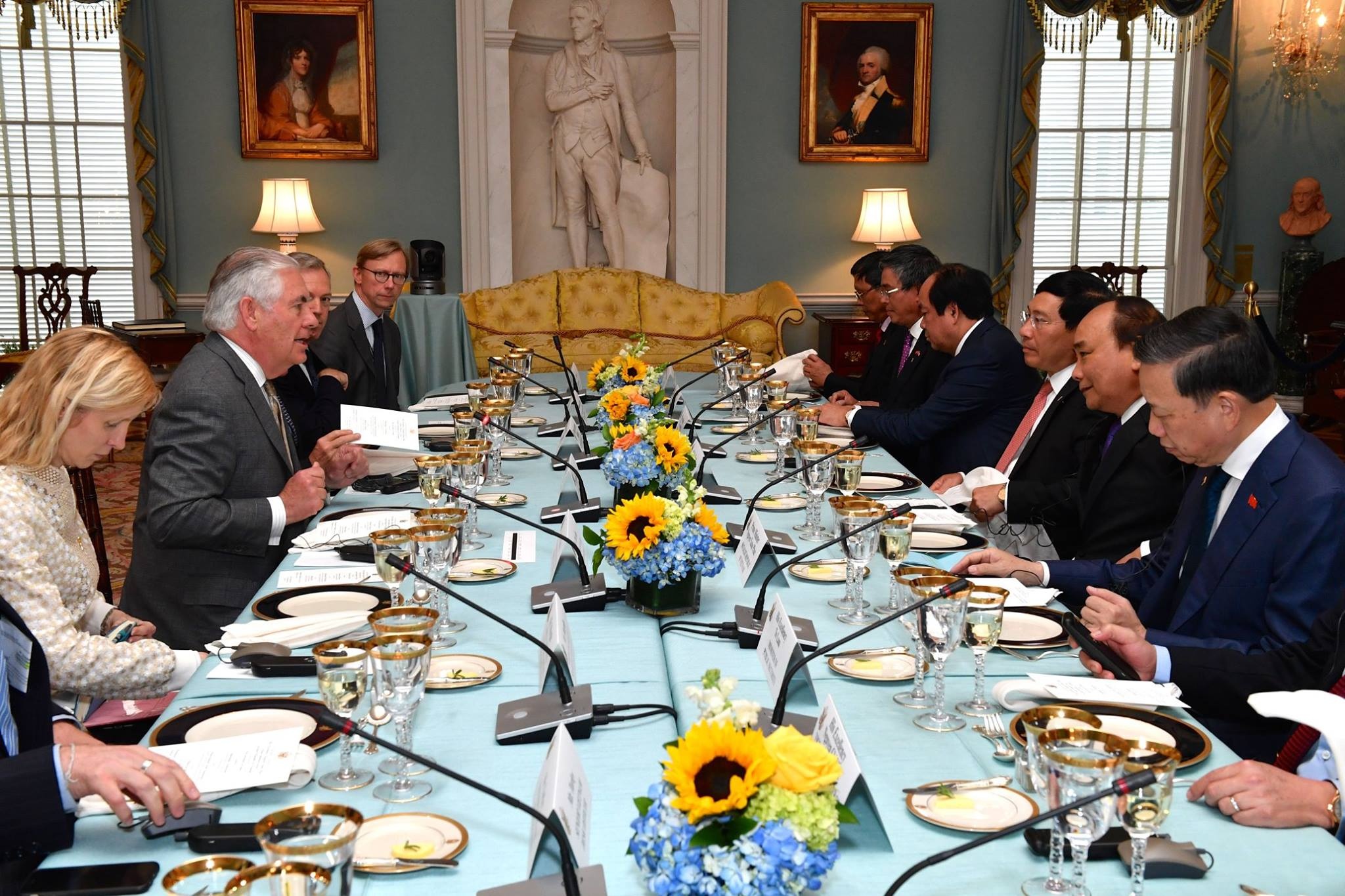 thu tuong Nguyen Xuan Phuc gap tong thong Trump anh 8