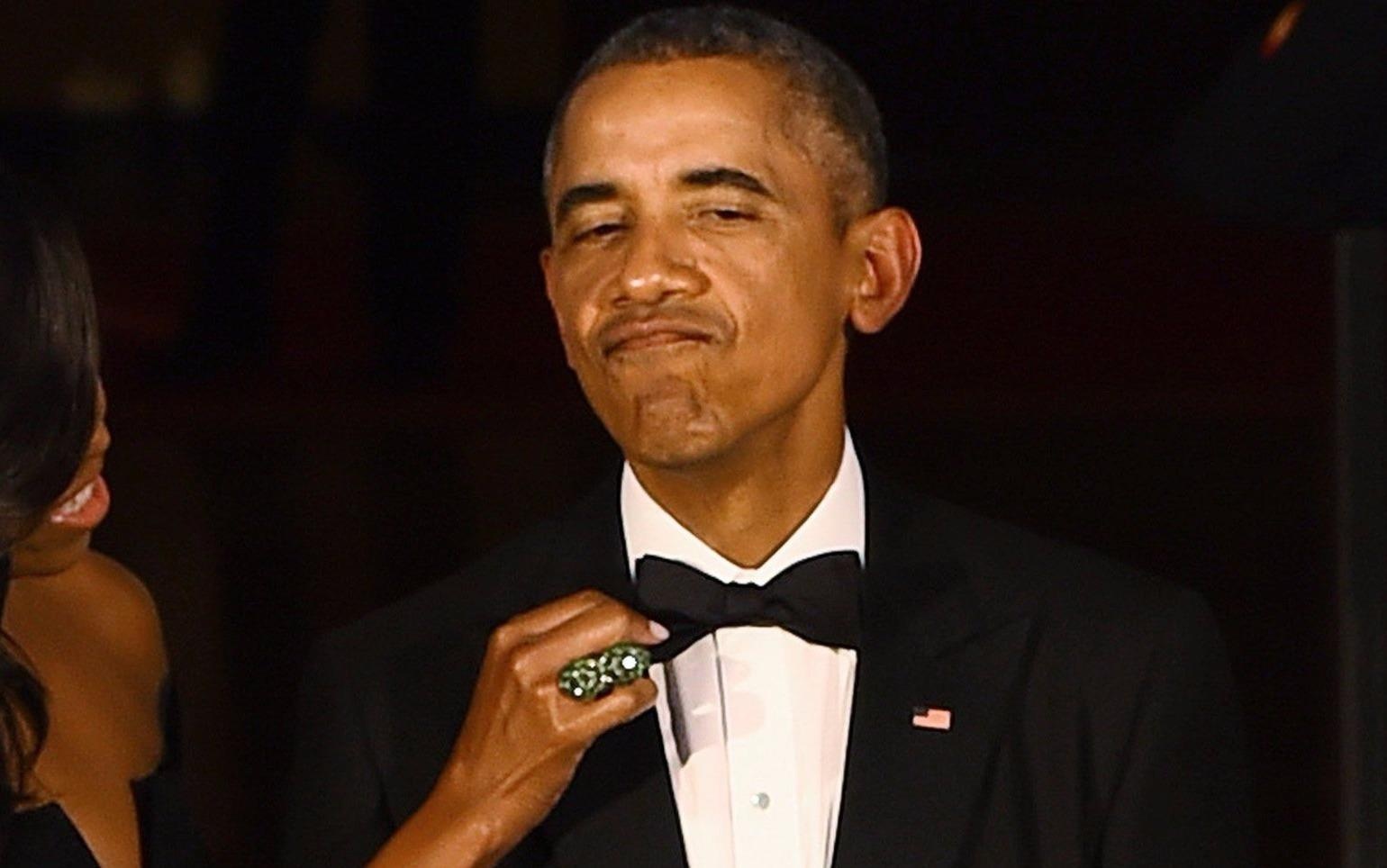 Obama chi dien mot bo tuxedo trong 8 nam hinh anh