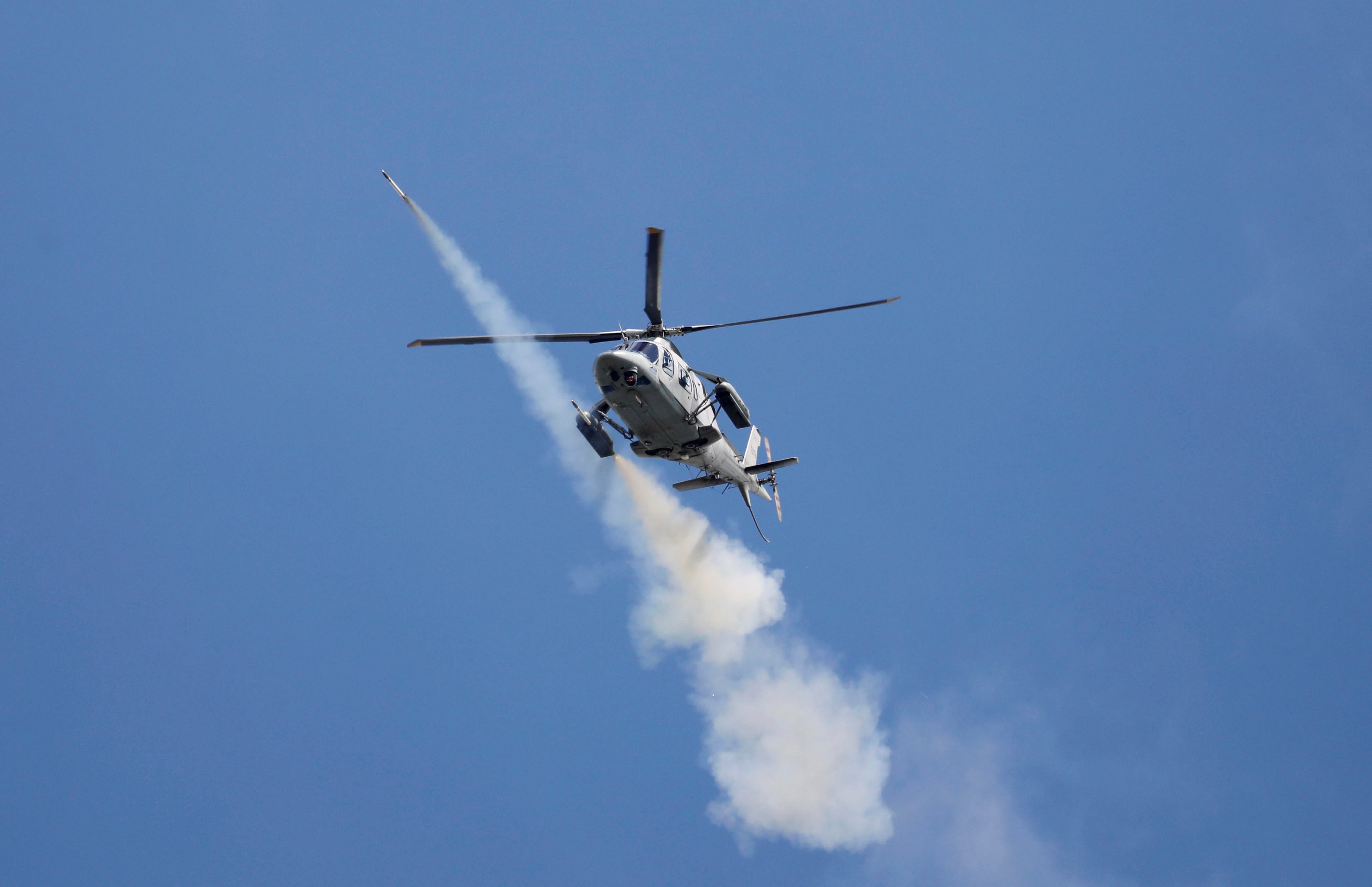 My cam ket ho tro Philippines chong khung bo anh 1