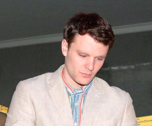 Tong thong Trump chi trich ong Obama ve vu Otto Warmbier hinh anh