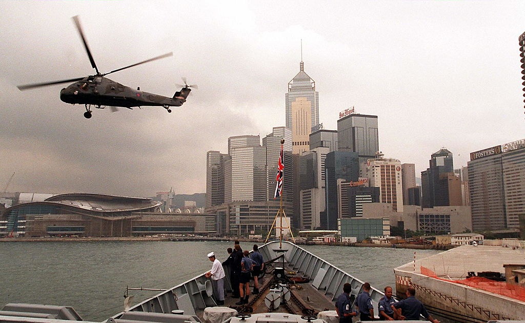 Anh trao tra Hong Kong cho Trung Quoc anh 2