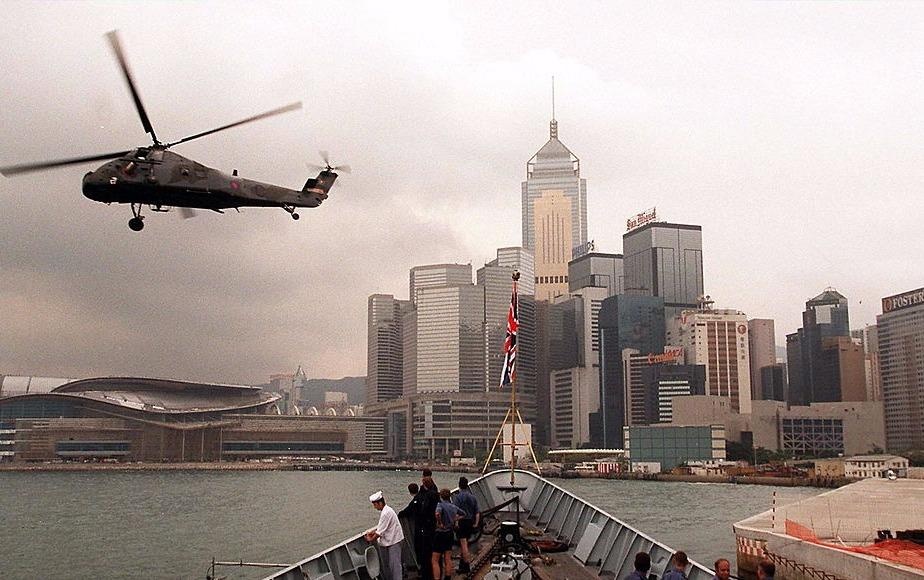 Hong Kong trong ngay cuoi cung thuoc Anh 20 nam truoc hinh anh