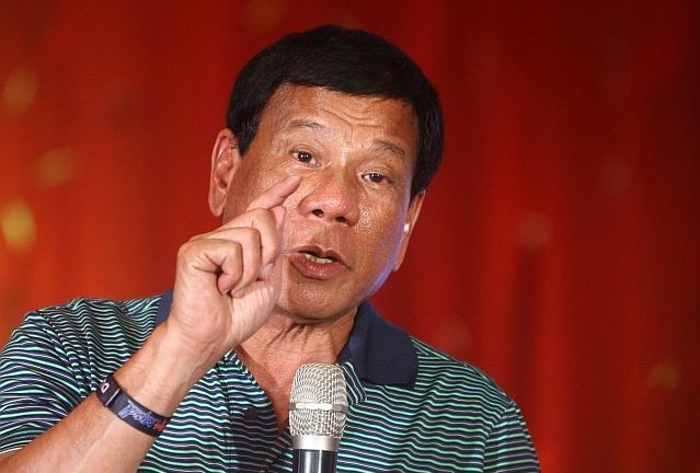 Duterte len an Abu Sayyaf chat dau con tin Viet anh 1