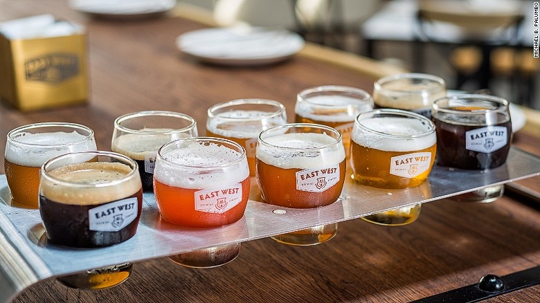 Cơn sốt bia thủ công Việt Nam lên báo Mỹ ảnh 7 Con sot bia thu cong Viet Nam len bao My anh 7