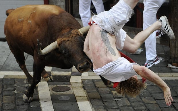 5 nguoi bi bo tot tan cong trong le hoi o Tay Ban anh 6