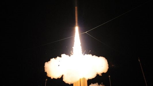 Khoanh khac THAAD lan dau danh chan ten lua dan dao tam trung hinh anh