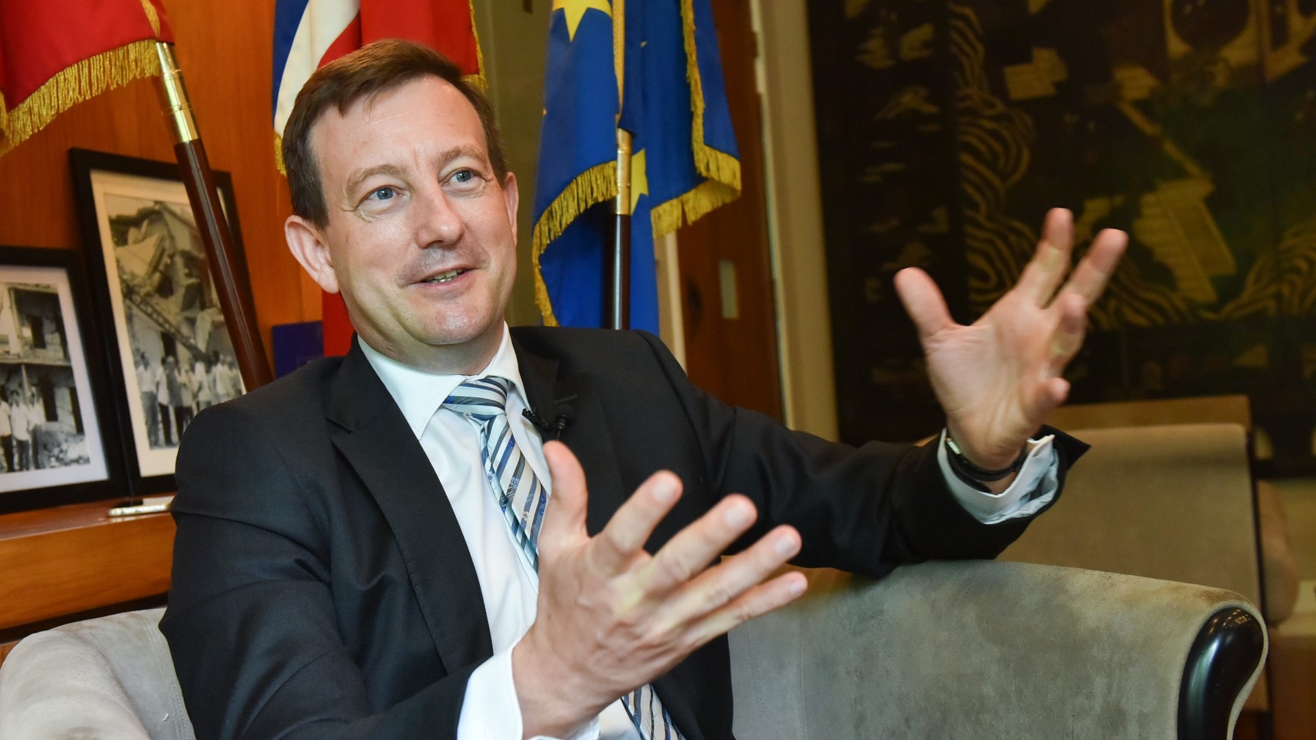 Dai su Phap: 'Ha Noi dep nhu Paris, cang xanh cang quyen ru' hinh anh