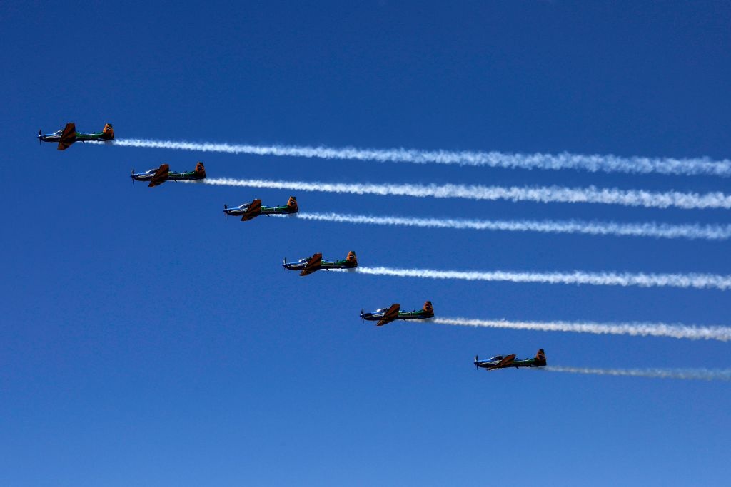 Cuong kich Brazil nhao lon tren bau troi Colombia anh 7