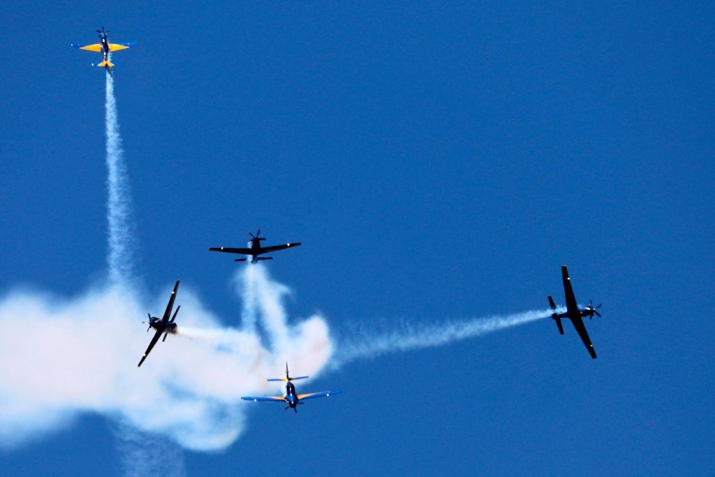 Cuong kich Brazil nhao lon tren bau troi Colombia anh 3