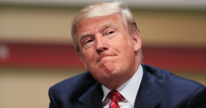 Trump doi mat ty le ung ho thap ky luc sau 6 thang anh 1