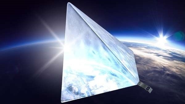 Ve tinh phat sang cua Nga duoc phong vao vu tru hinh anh