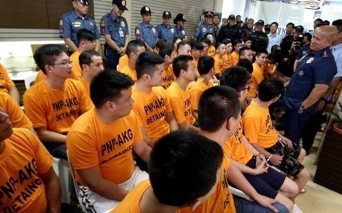 42 nghi pham Trung Quoc bat coc con tin tai Philippines hinh anh
