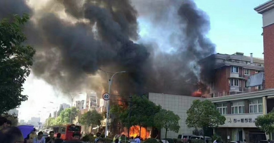 Hien truong vu no kinh hoang o Hang Chau hinh anh