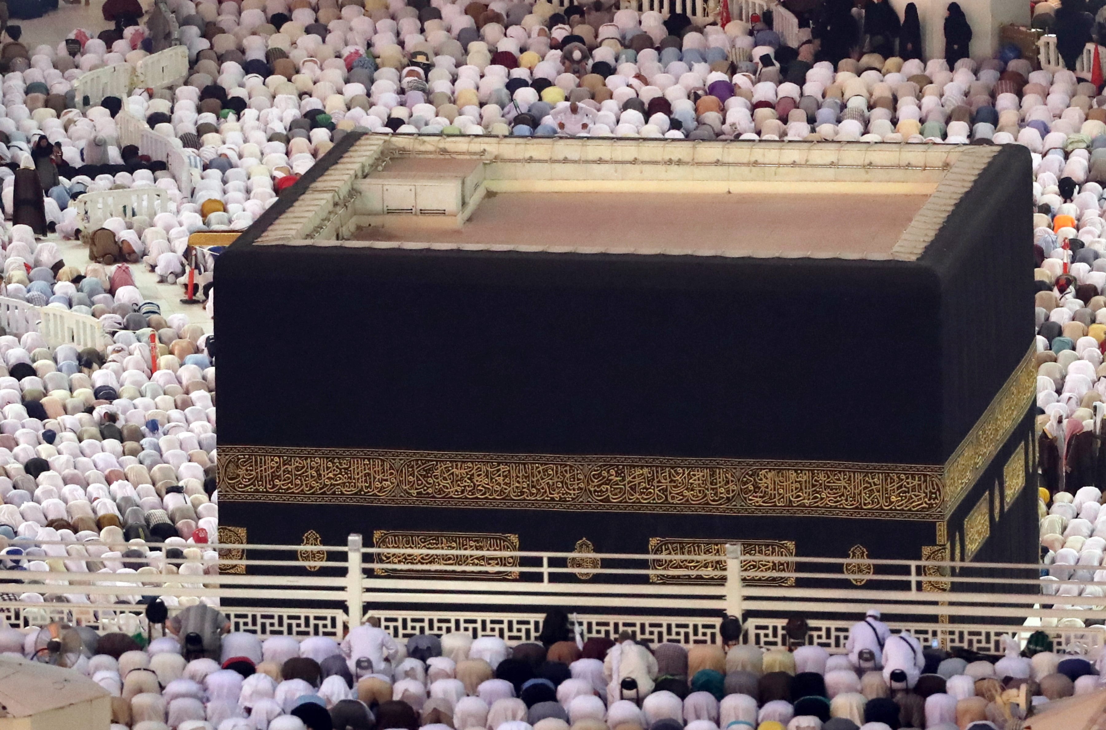 Bi an quanh Nha tho Hoi giao co xua nhat the gioi anh 4