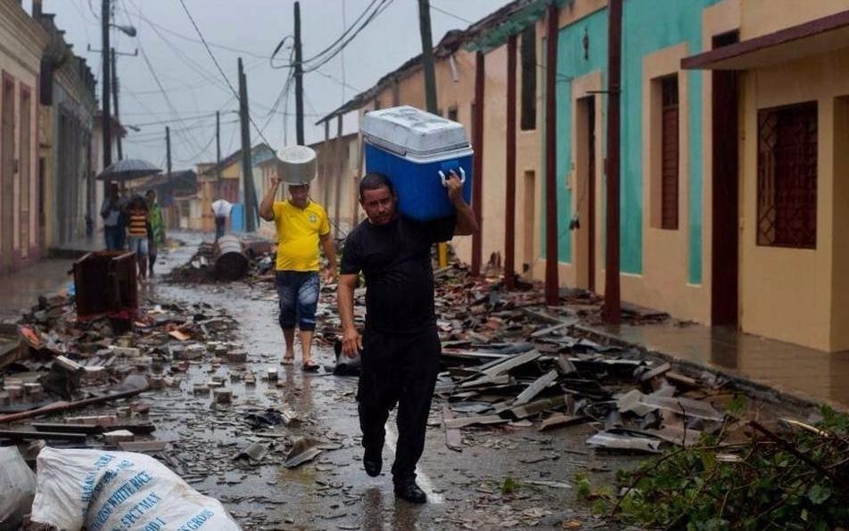 Nhieu nguoi Cuba san sang xuong ham tranh sieu bao Irma hinh anh