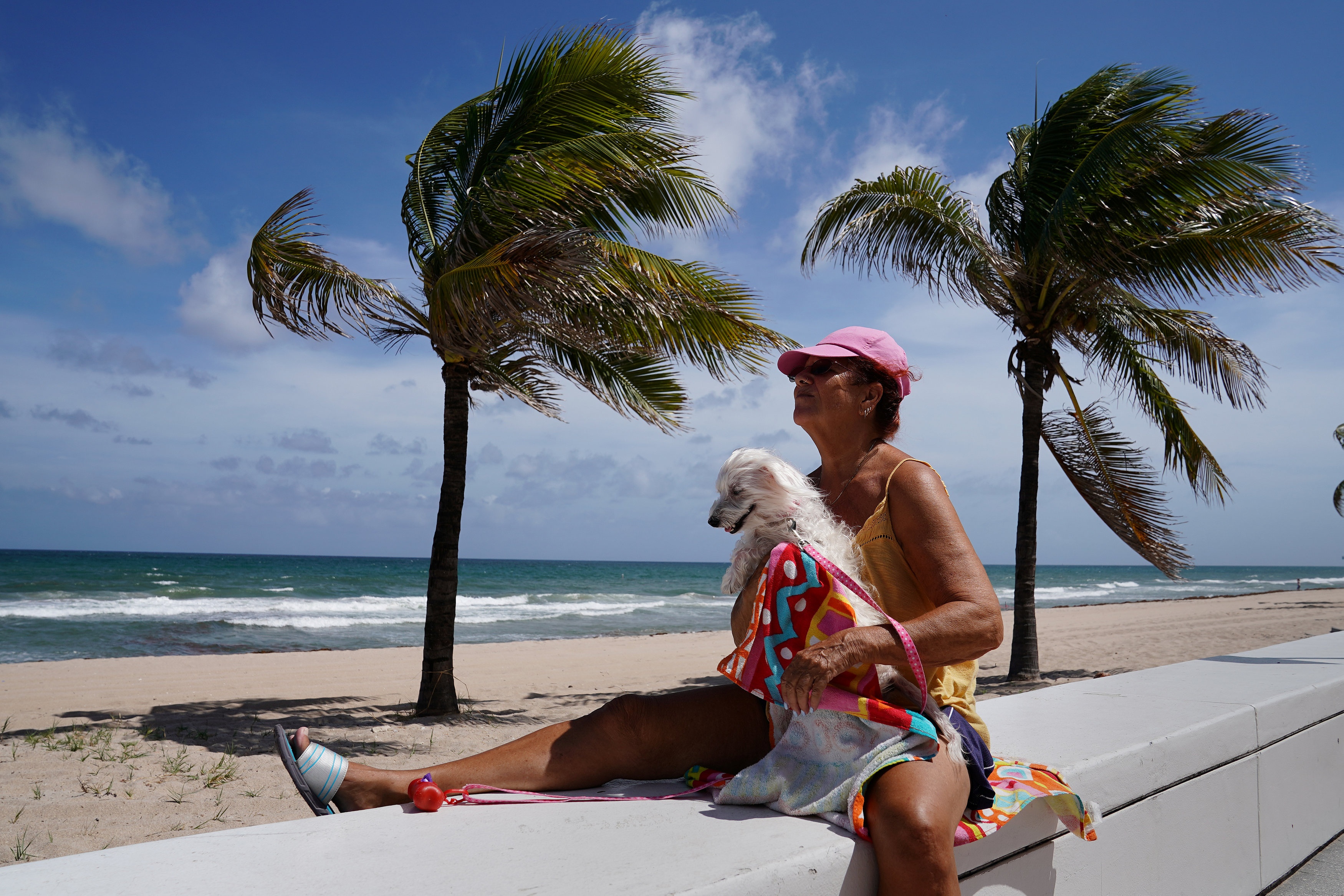 5,6 trieu nguoi phai so tan, Florida hoang vang truoc bao Irma hinh anh