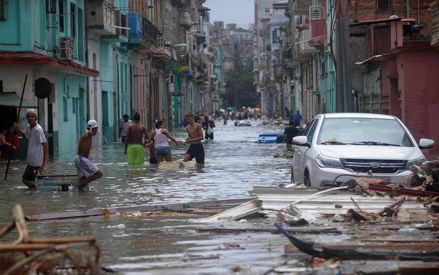 Thu do cua Cuba chim trong bien nuoc sau sieu bao Irma hinh anh