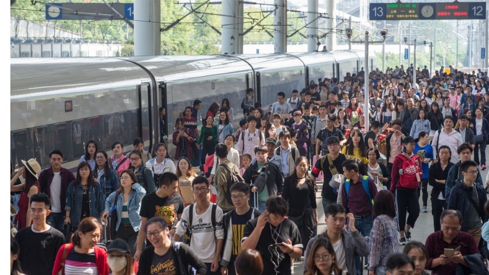 Hang tram trieu nguoi Trung Quoc ve nha sau 'Tuan le Vang' hinh anh