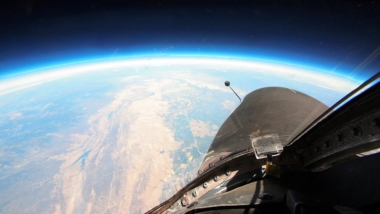 Phi co My theo doi IS tu vu tru hinh anh