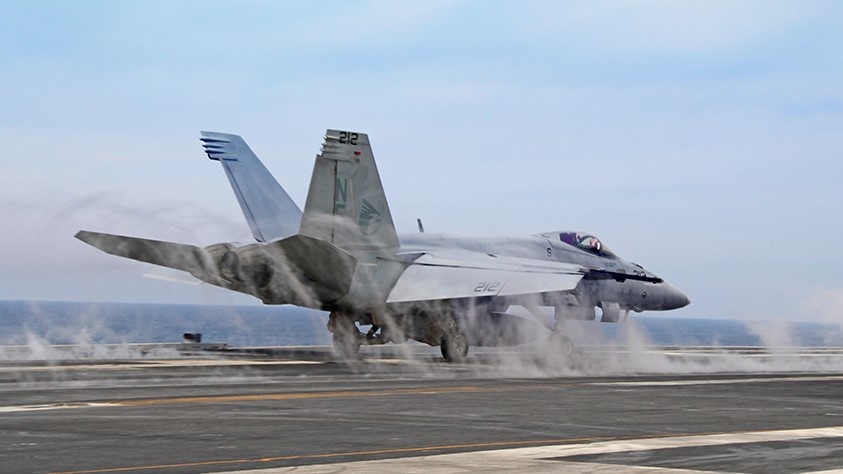 Phi co My xuat kich tu tau san bay gan ban dao Trieu Tien hinh anh