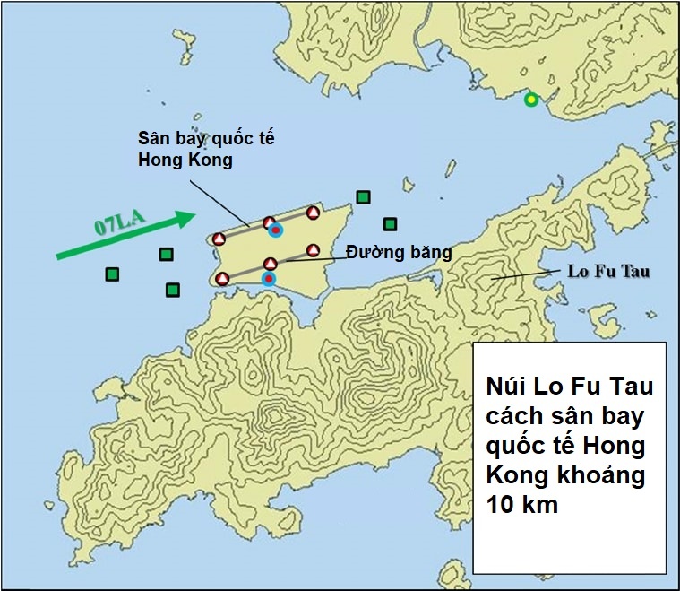 máy bay Mỹ suýt đâm vào núi ở Hong Kong ảnh 2 may bay My suyt dam vao nui o Hong Kong anh 2