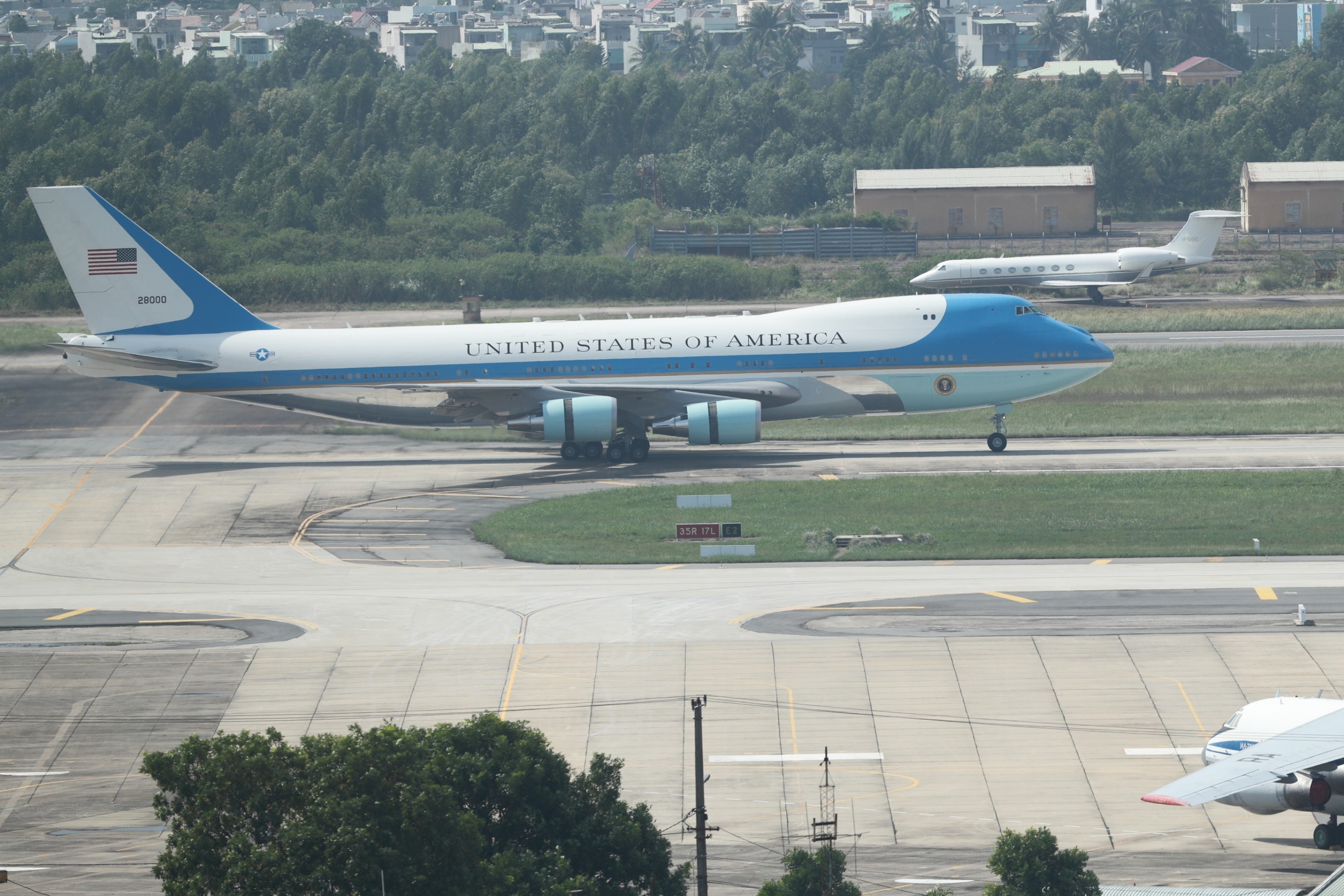 Trump roi Trung Quoc den Da Nang anh 22