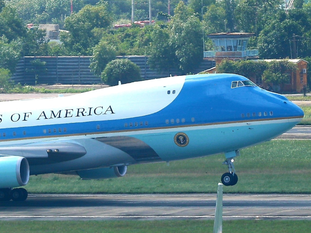 Trump roi Trung Quoc den Da Nang anh 21