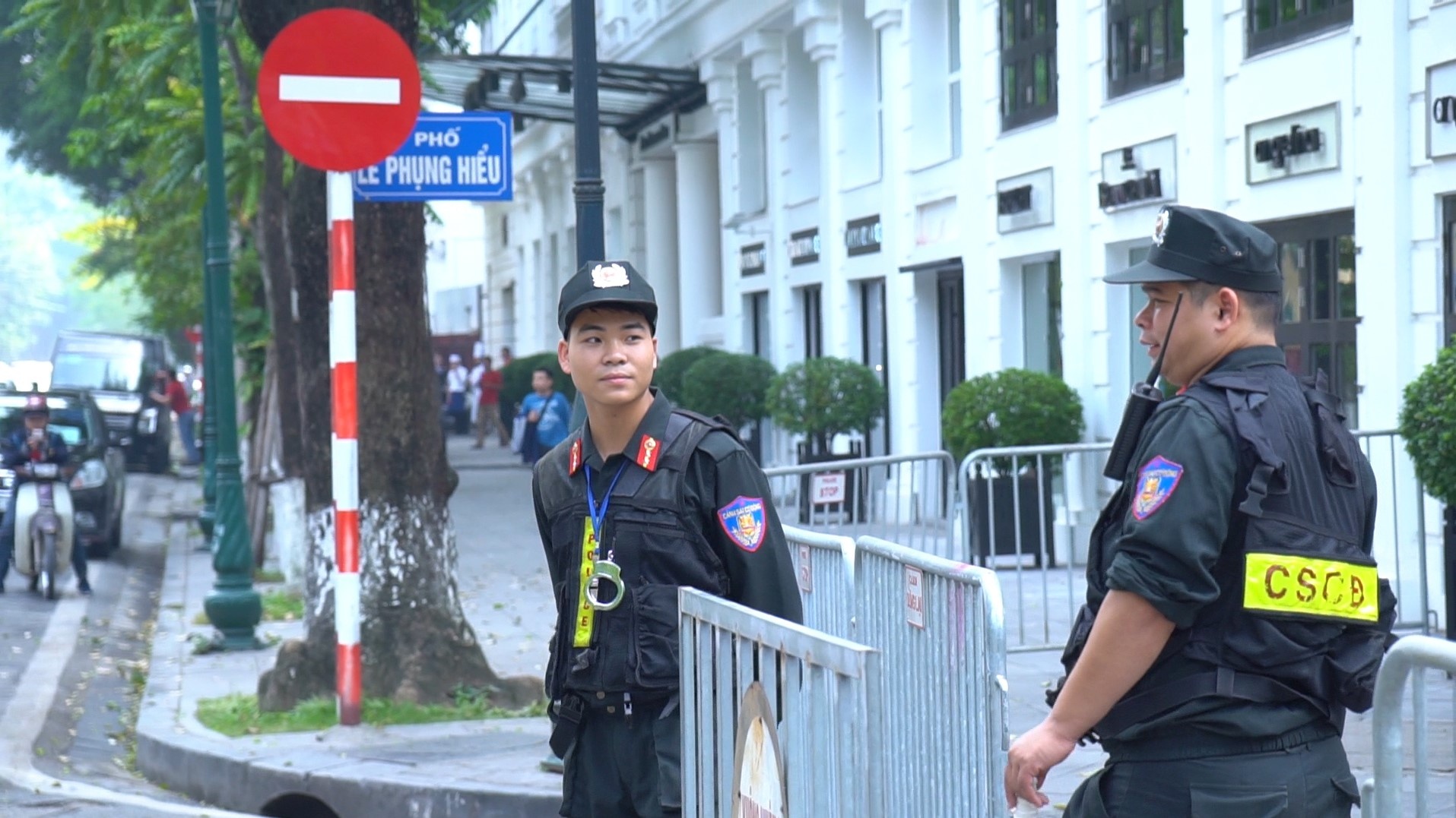 Ha Noi that chat an ninh truoc chuyen tham cua ong Trump hinh anh