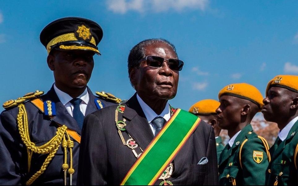 Tranh gianh quyen luc va su suy vong cua 'trieu dai' Mugabe hinh anh