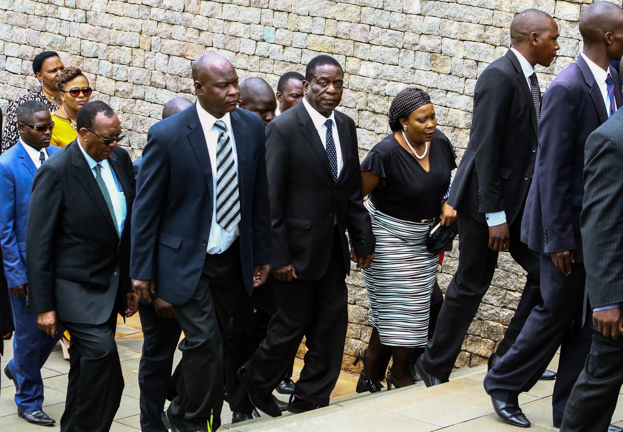 tong thong Mugabe tu chuc anh 2