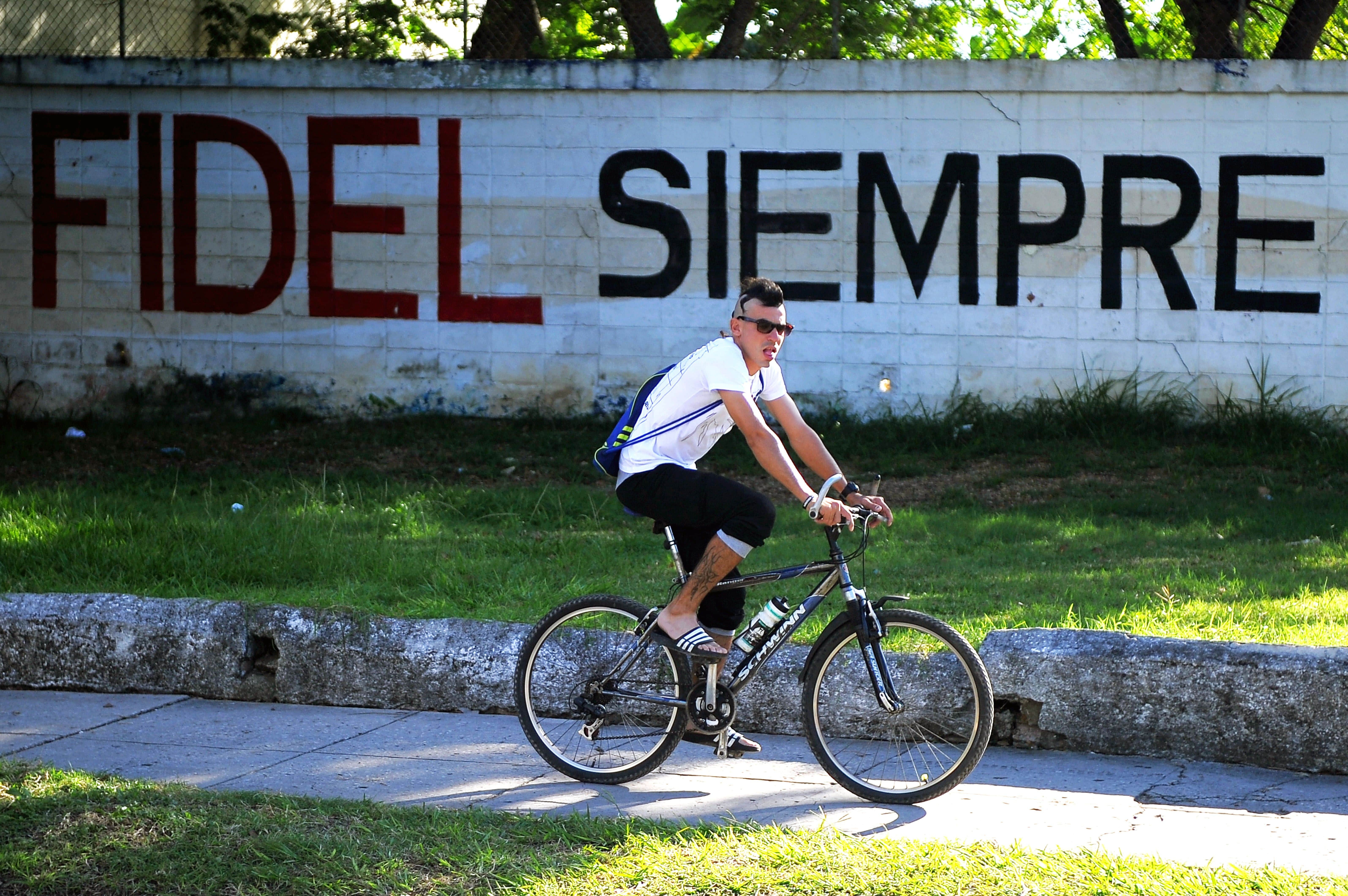 tuong niem ngay mat Fidel Castro anh 7