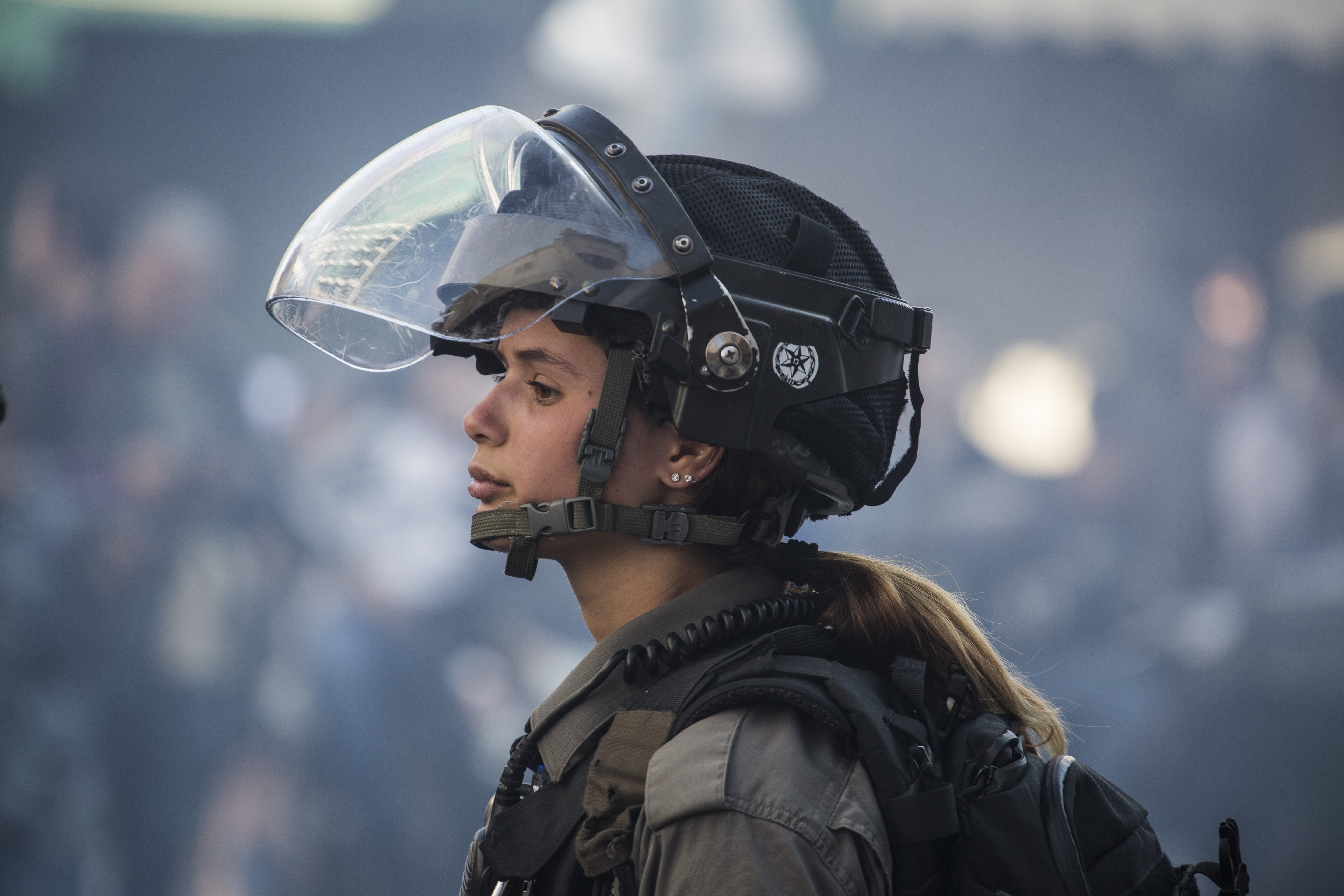 Cuoi tuan o Jerusalem: Bieu tinh, mua sam va cau nguyen hinh anh