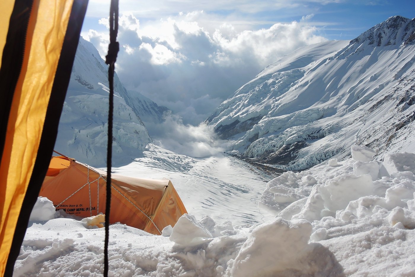 thi the tren dinh Everest anh 9