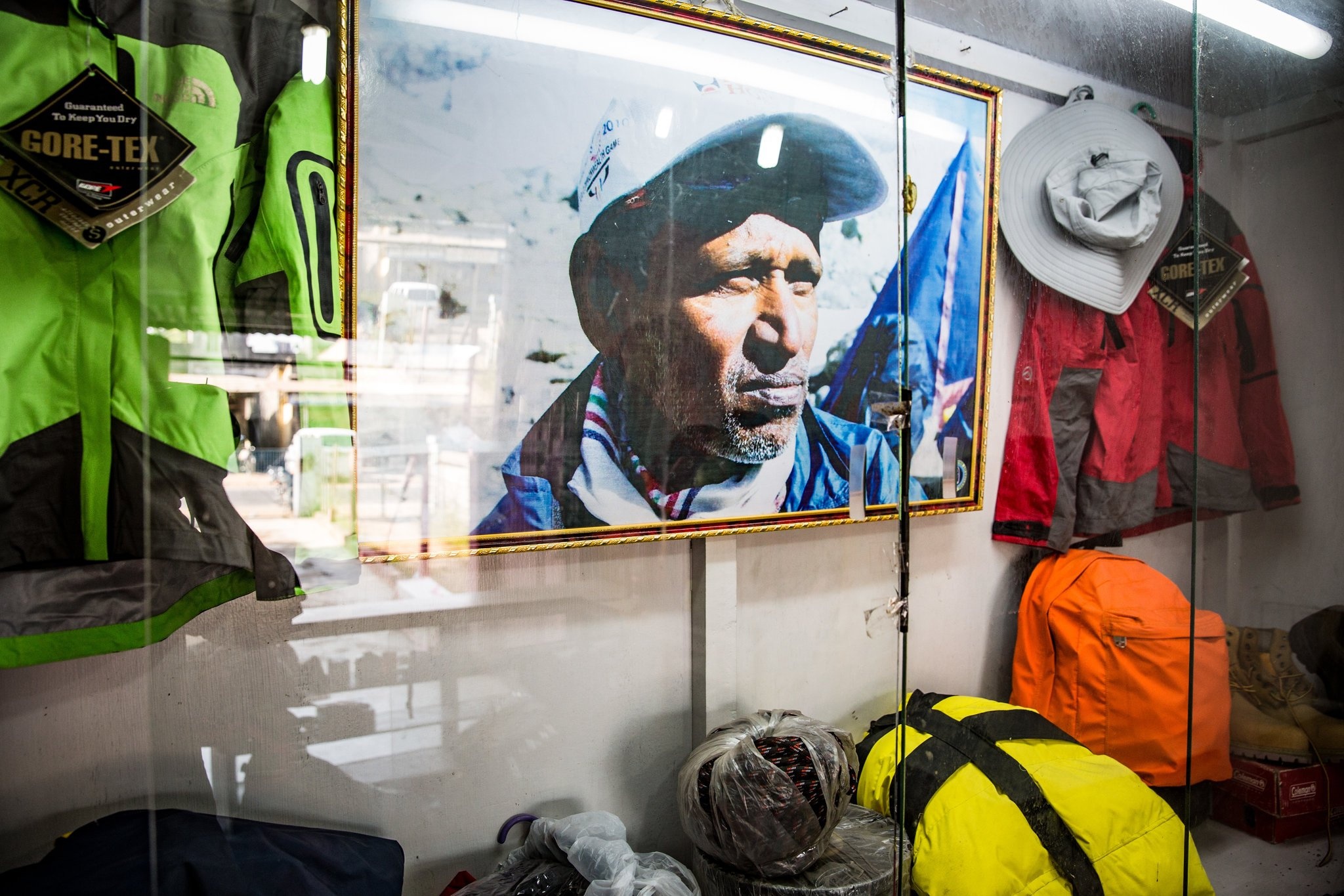 thi the tren dinh Everest anh 10