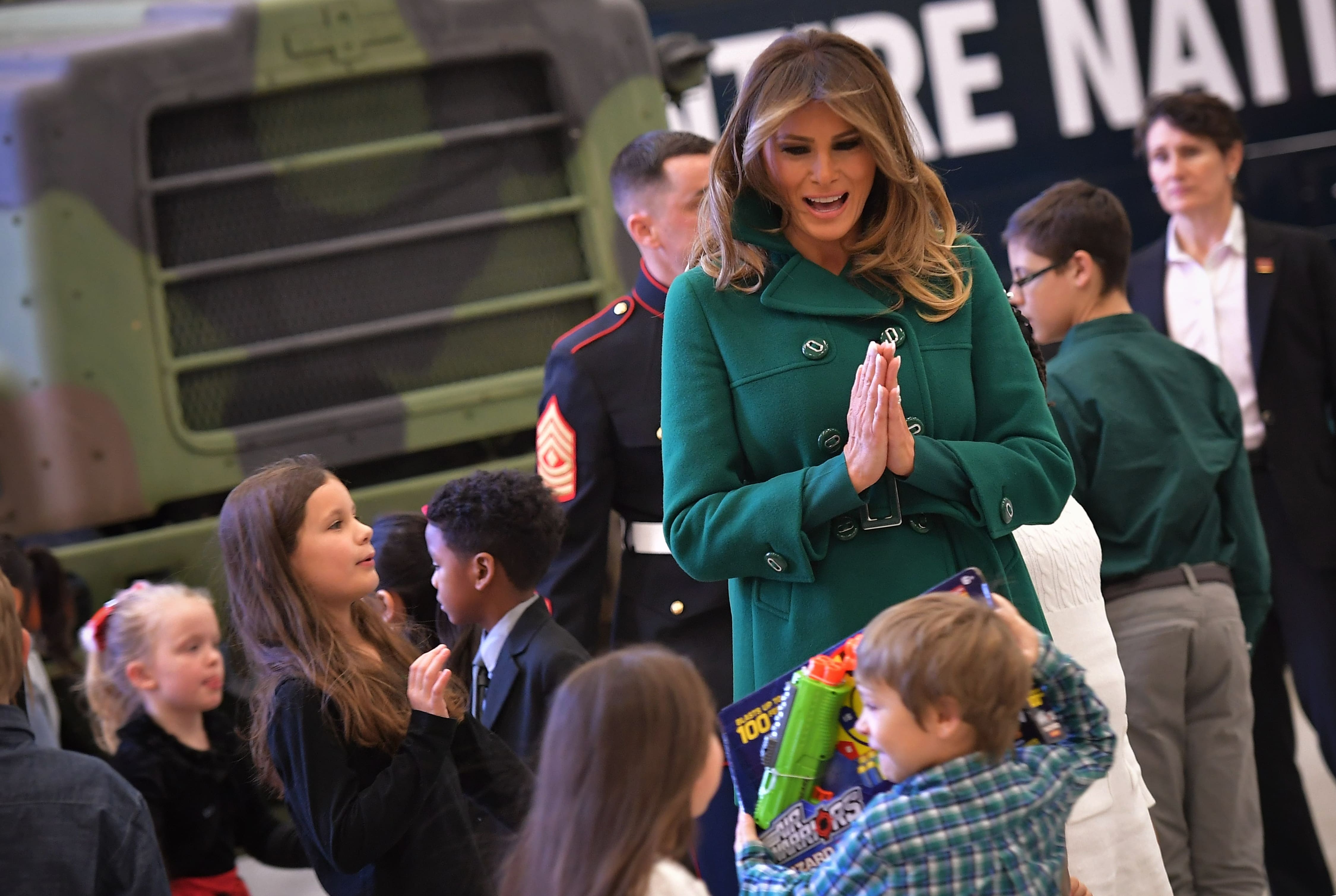 trang phuc cua Melania Trump anh 8