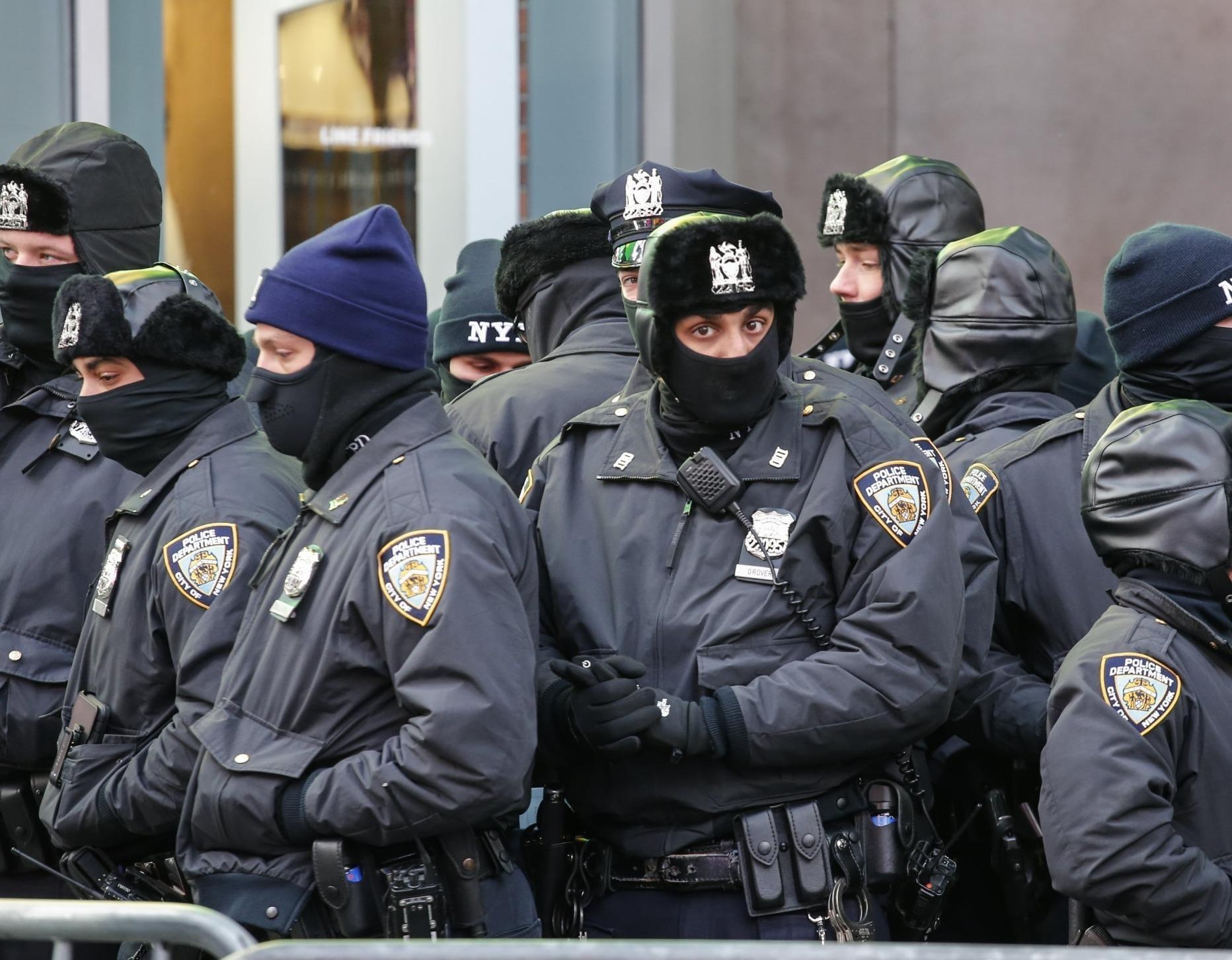 New York don nam moi trong gia lanh ky luc va an ninh chat che hinh anh