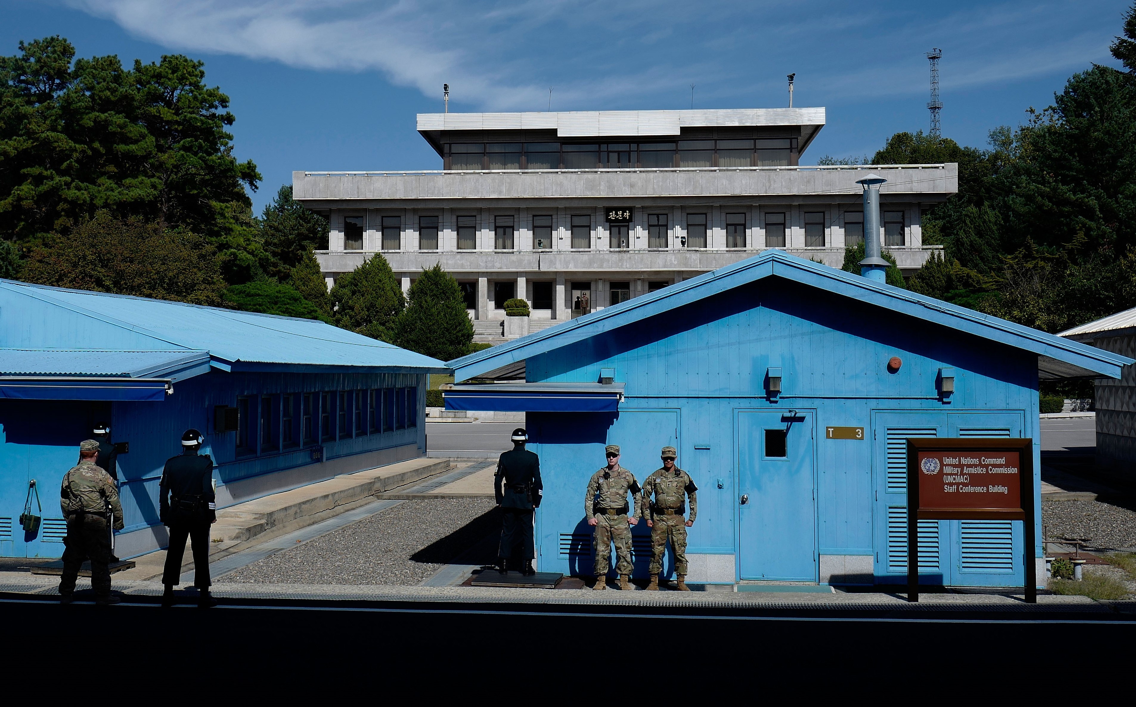 Cuoc gap lich su cua Han Quoc va Trieu Tien se dien ra o dau? hinh anh