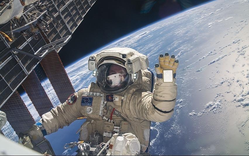 Noi cao them 9 cm trong vu tru, phi hanh gia Nhat len tieng xin loi hinh anh