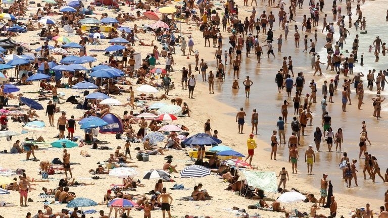 Nang nong kinh hoang tai Australia hinh anh